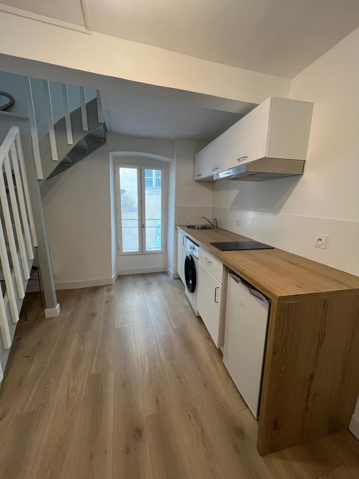 52e8a649-1bc5-40bb-a5f8-3f71880f881c