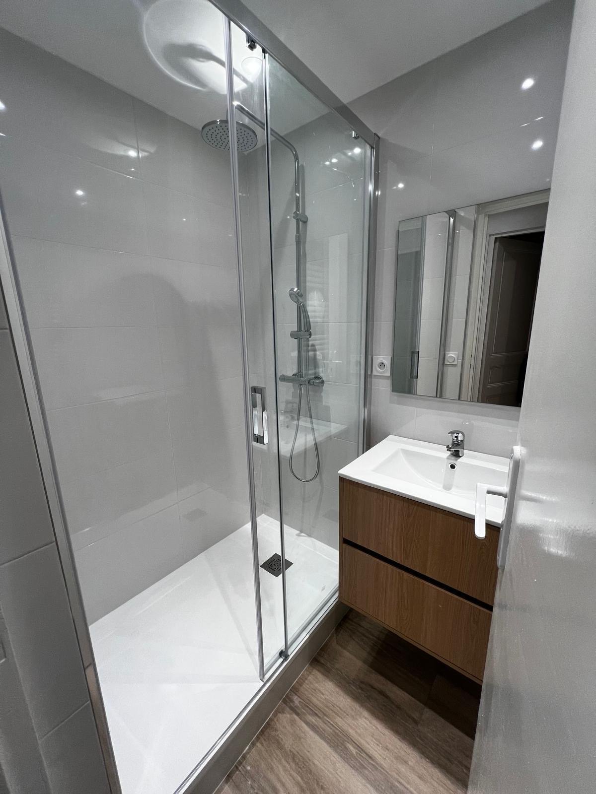 dcf98bb6-a446-4388-9b69-f87476277438